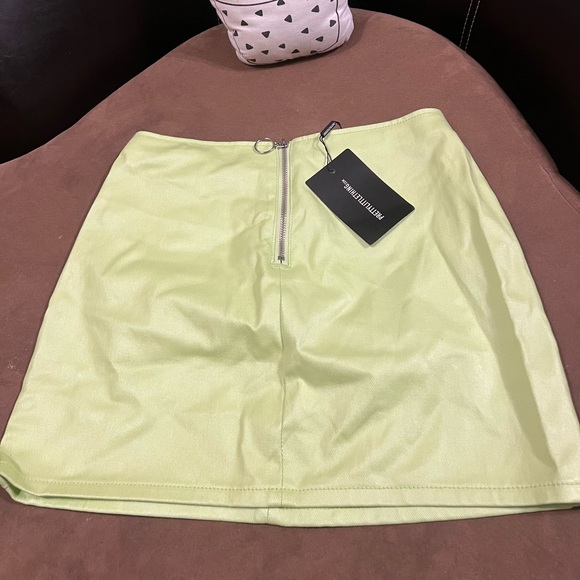 Lime green skirt BRAND NEW with tags. - Picture 2 of 6